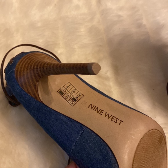 Nine West elegant denim  heels 👠 - Picture 3 of 8